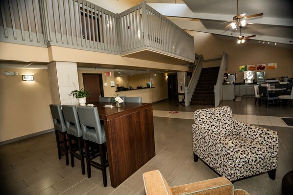 Lobby sitting area - Quality Inn near Medical Center (Rochester)