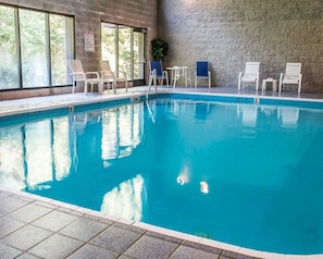 Indoor pool, pool loungers
