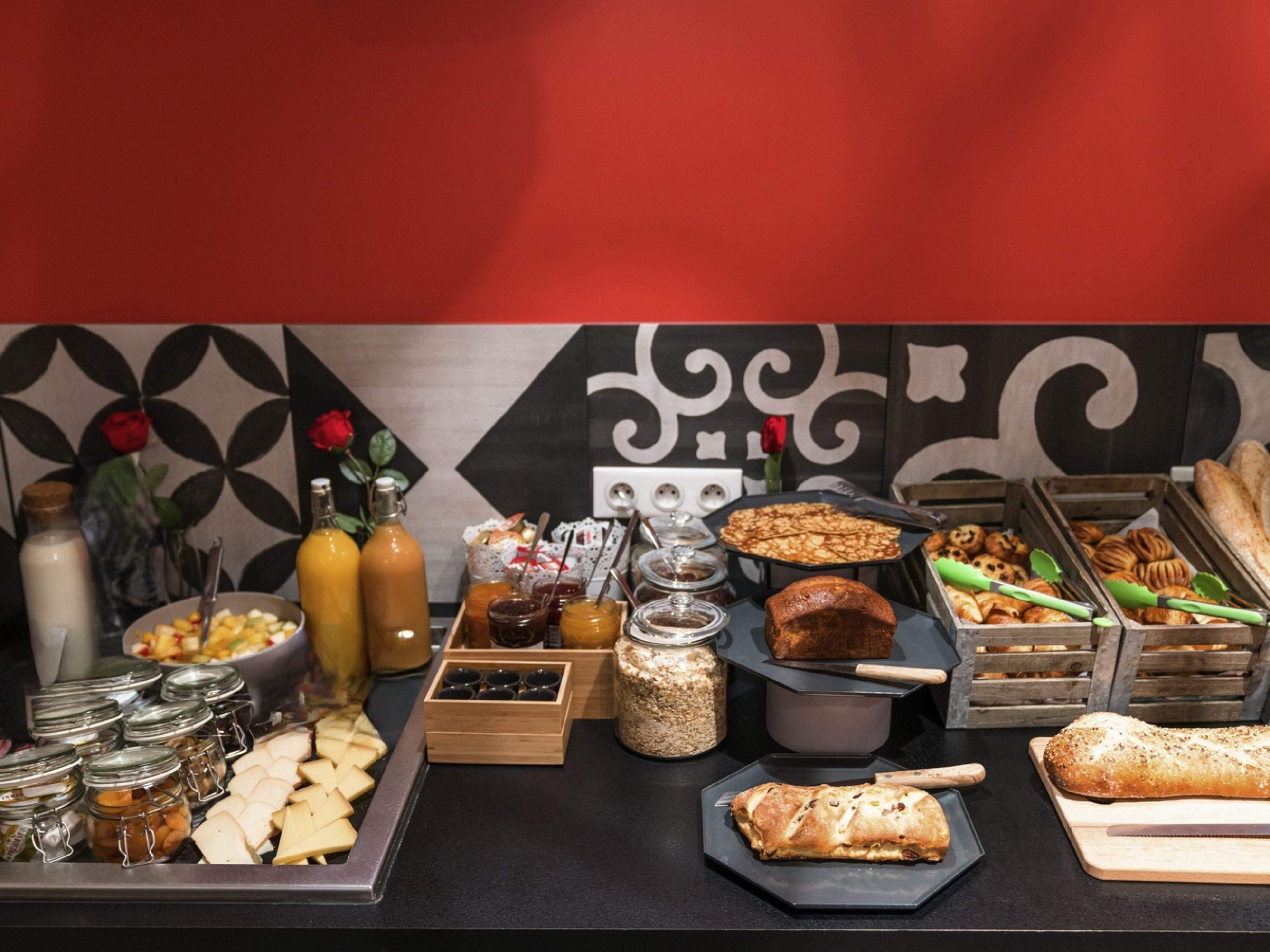 Tägliches inbegriffenes kontinentales Frühstück