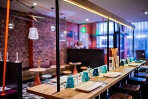 Desayuno continental incluido todos los días 