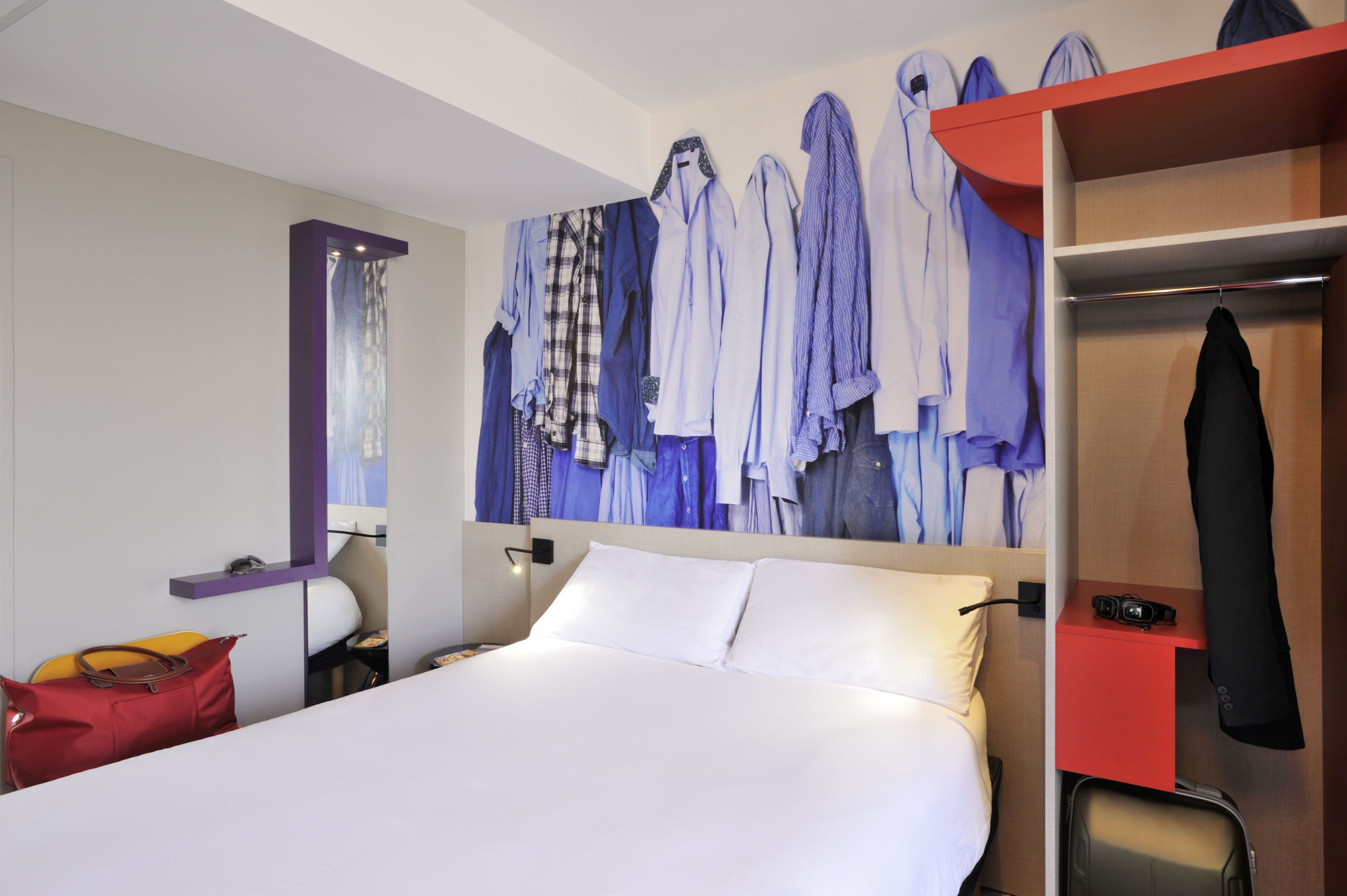 Standard Room, 1 Double Bed | Premium bedding, in-room safe, soundproofing, iron/ironing board