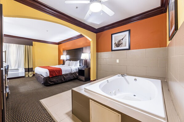 Suite, 1 King Bed, Non Smoking