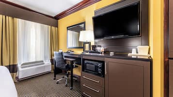 Tallelokero huoneessa, työpöytä