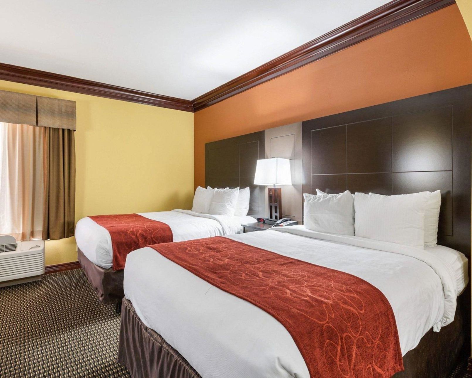 Coffres-forts dans les chambres, bureau