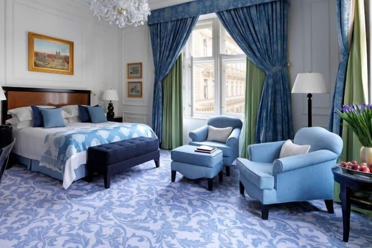 Egyptian cotton sheets, premium bedding, down duvets, minibar