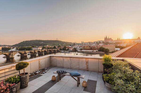 Rooftop terrace - Four Seasons Hotel Prague (Prague)