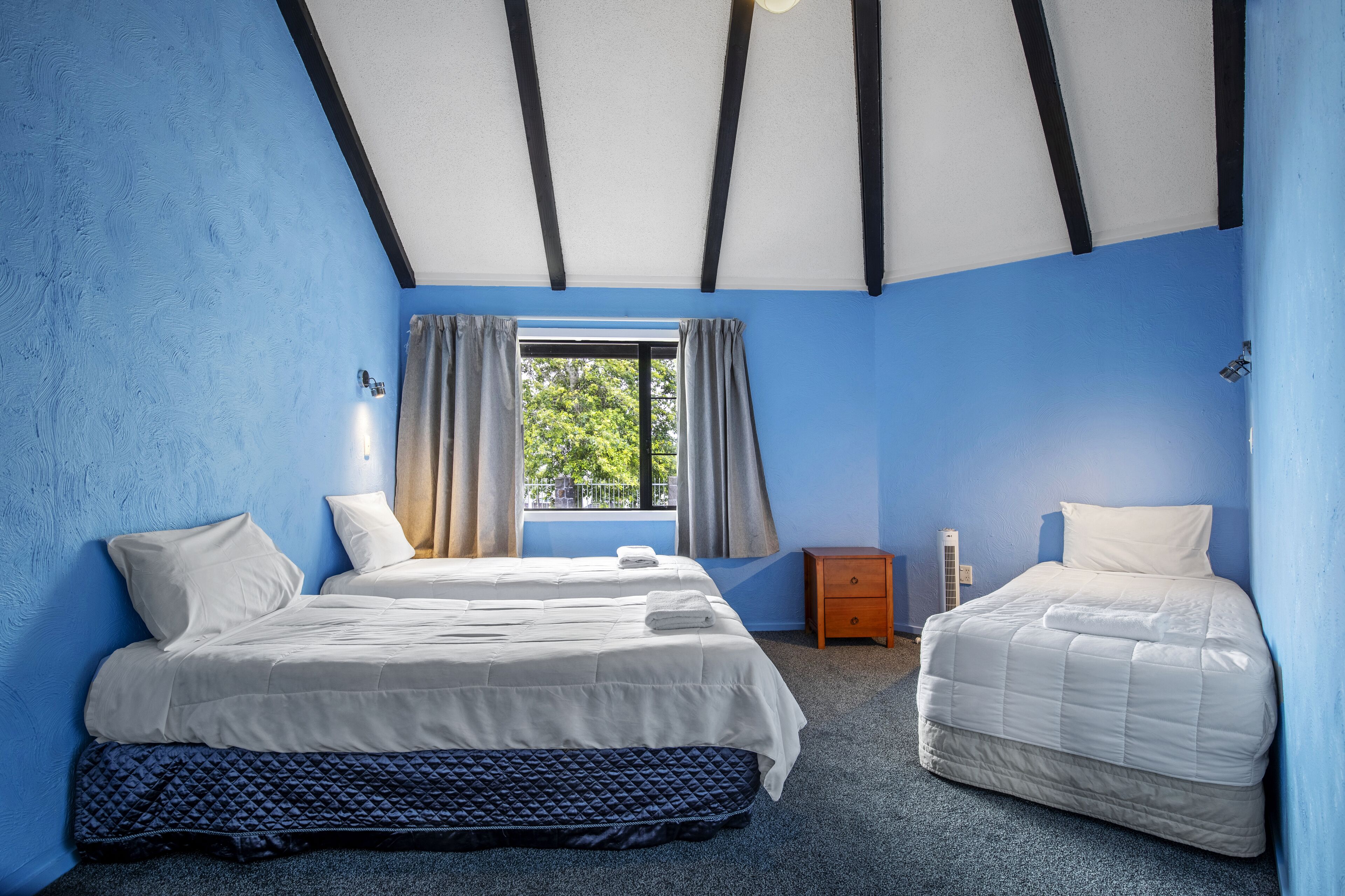 Photo - Oakwood Manor Motor Lodge