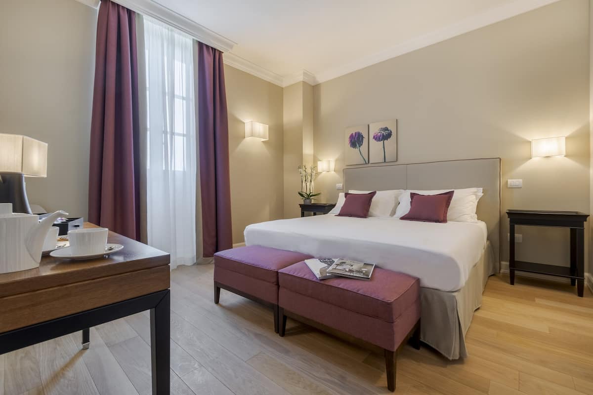 Premium bedding, minibar, in-room safe, desk