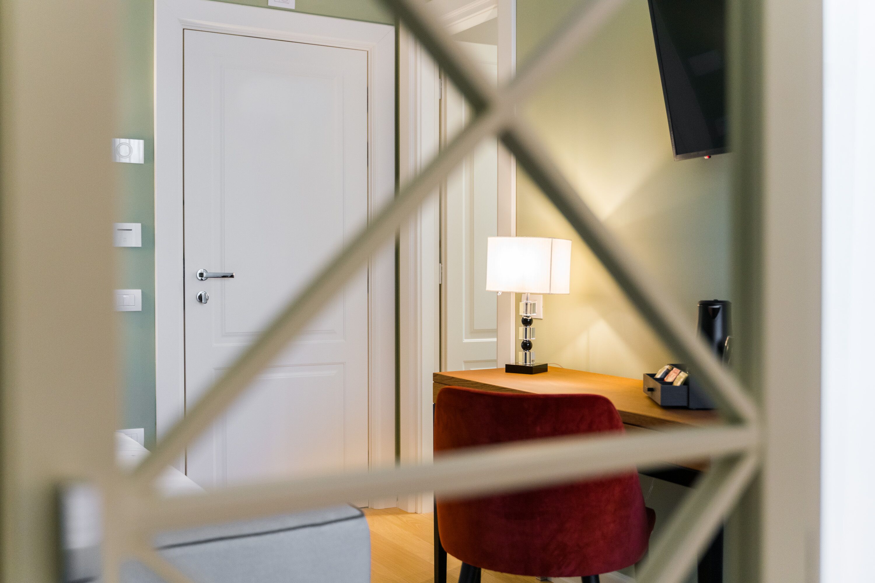 classic single room | 1 bedroom, premium bedding, minibar, in-room safe