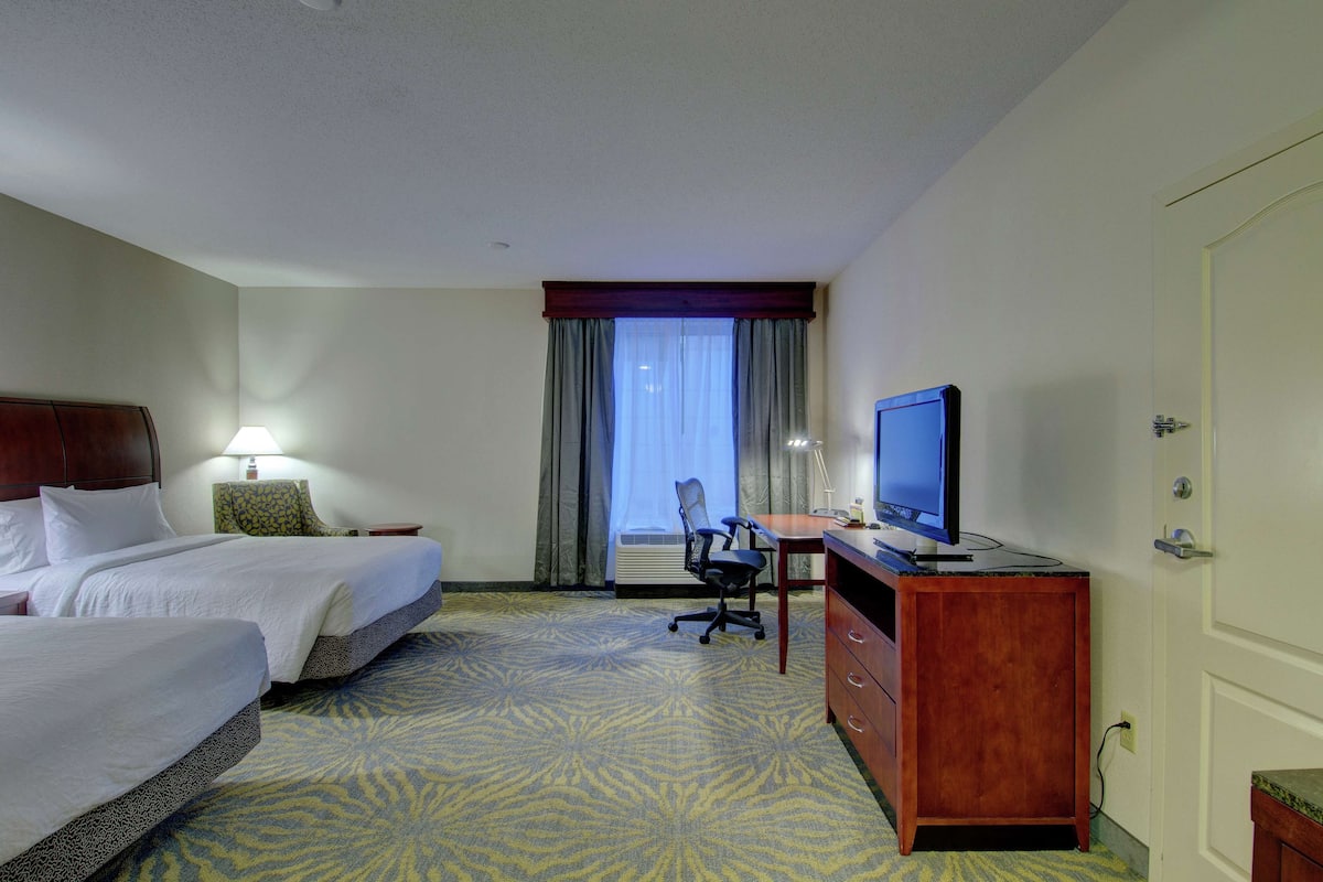 1 chambre, coffres-forts dans les chambres, bureau