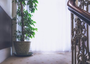 Interior detail - Shakespeare Hotel (London)