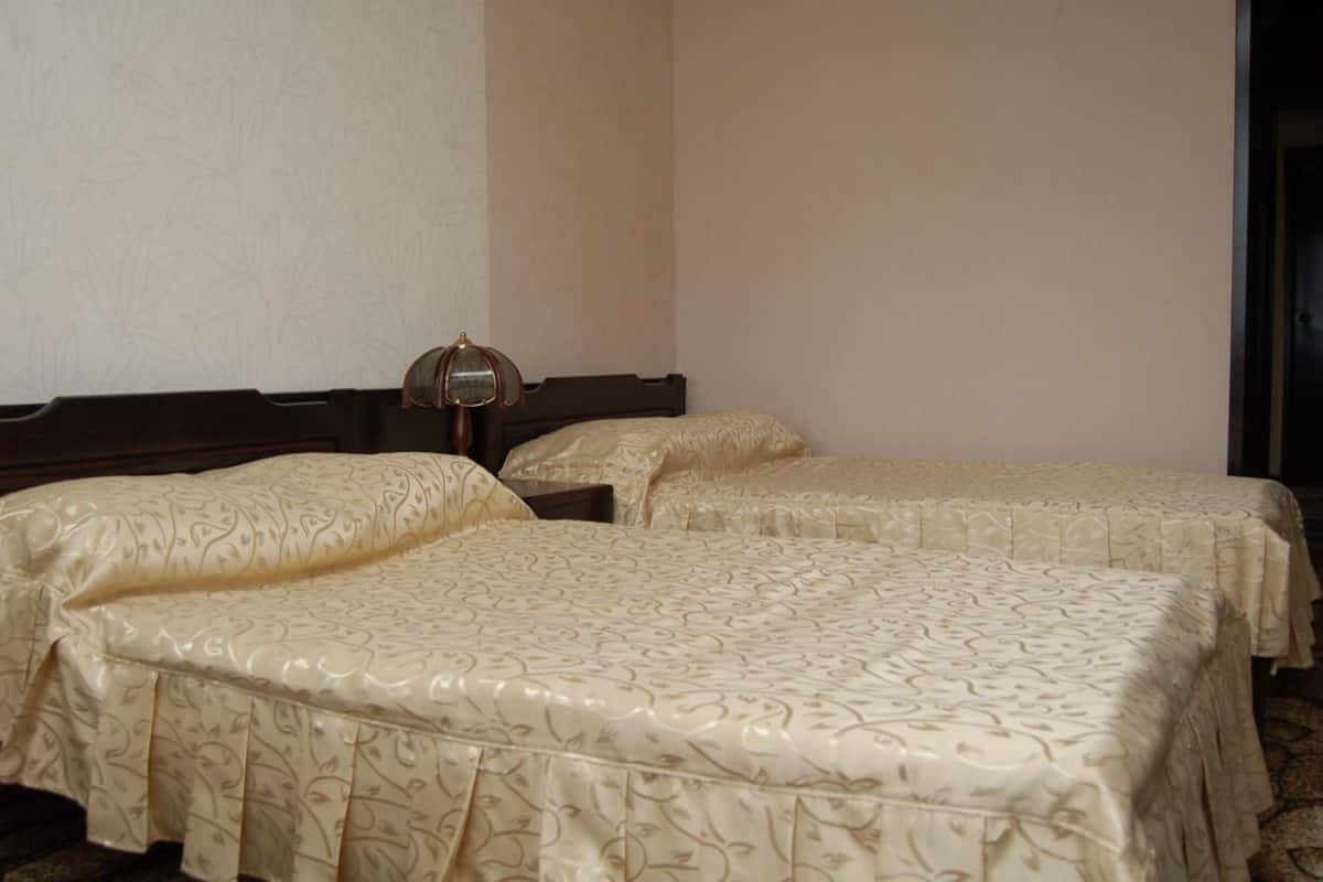 Quarto casal ou duplo standard | Escrivaninha, ferros/tábuas de passar roupa, Wi-Fi de cortesia