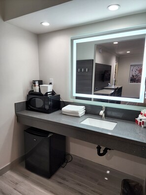 Room, 2 Queen Beds, Non Smoking | Desk, free WiFi, bed sheets - Travelodge by Wyndham Fullerton Near Anaheim (Fullerton)