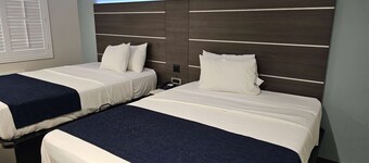 Travelodge by Wyndham Fullerton Near Anaheim
