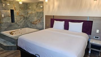 Suite, 1 Tempat Tidur King, Bebas Asap Rokok | Meja kerja, Wi-Fi gratis, dan seprai linen