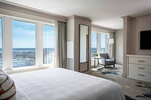 Premium bedding, in-room safe, desk, laptop workspace