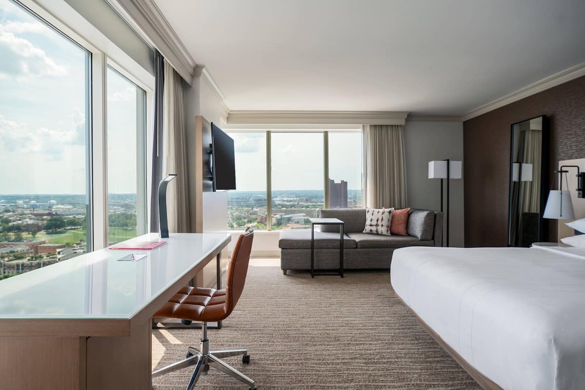 Room, 1 King Bed, Harbor View, Corner | Premium bedding, in-room safe, desk, laptop workspace