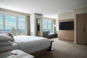 Premium bedding, in-room safe, desk, laptop workspace