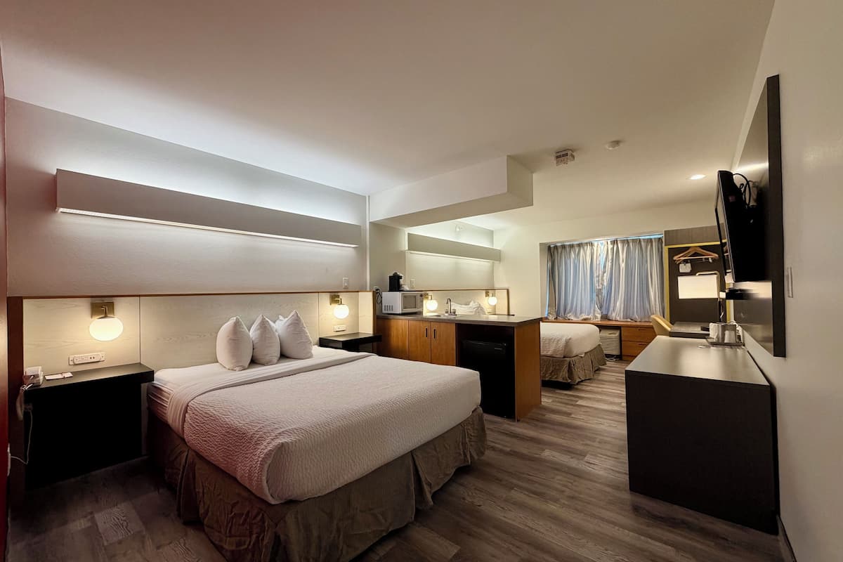 Studio Suite, 2 Queen Beds, Non Smoking | Premium bedding, desk, iron/ironing board, free WiFi