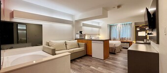 Ramada Limited by Wyndham, Bloomington I-55 & I-74 IL