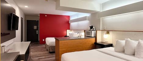 Suíte estúdio, 2 camas Queen, para não fumantes | Roupas de cama premium, escrivaninha, ferros/tábuas de passar roupa