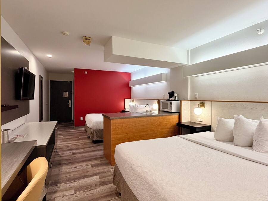 Studio Suite, 2 Queen Beds, Non Smoking | Premium bedding, desk, iron/ironing board, free WiFi