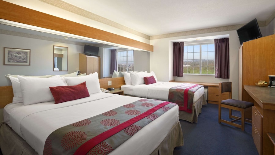 Ramada by Wyndham Bloomington I-55 and I-74 IL