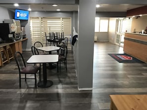 Free daily continental breakfast