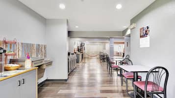 Free daily continental breakfast
