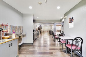 Free daily continental breakfast