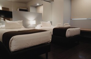 Superior Double or Twin Room, Mixed Dorm | 1 bedroom, in-room safe, individually decorated, individually furnished