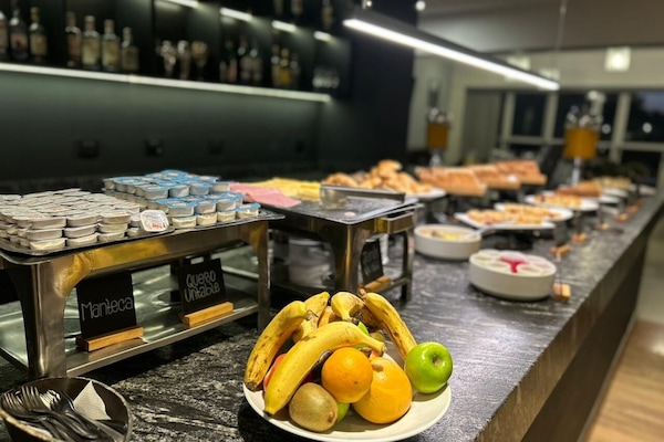 Ilmainen päivittäinen täysi aamiainen