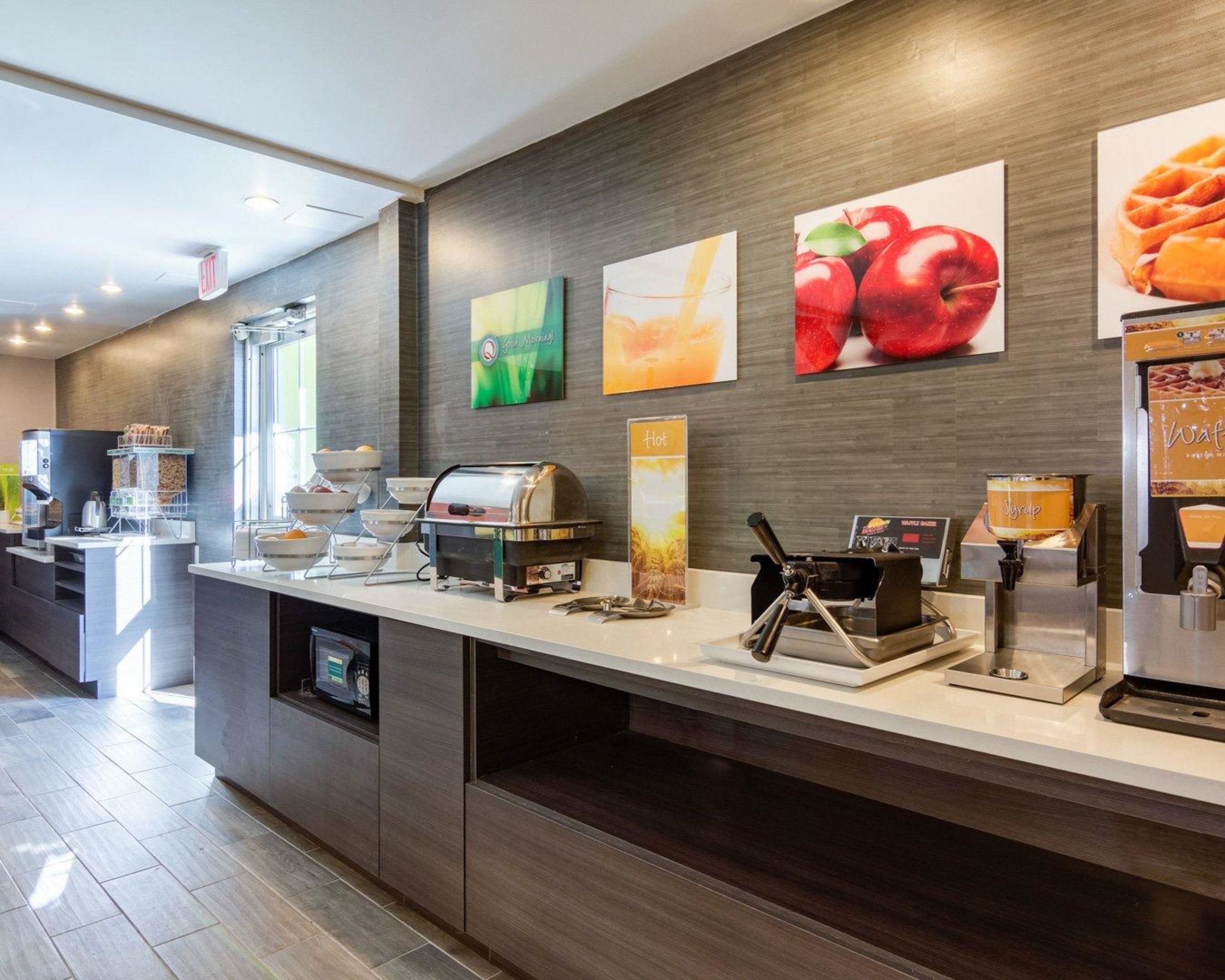 Free daily continental breakfast