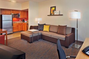 Suite, 1 Bedroom, Non Smoking | Living area