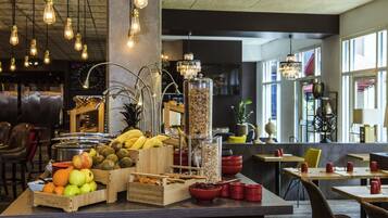 Daily buffet breakfast for a fee