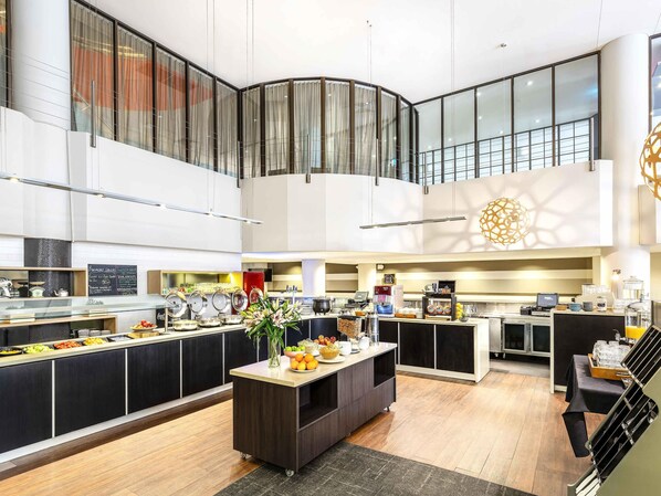 Breakfast served  - ibis Melbourne Hotel and Apartments (Melbourne)