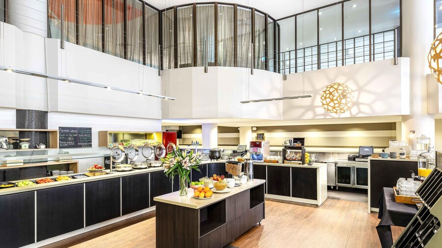 ibis Melbourne Hotel and Apartments