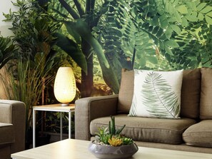 Coffres-forts dans les chambres, ameublement personnalisé, bureau