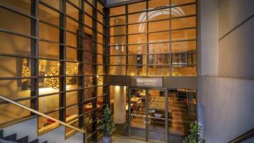 Se sirven desayunos y cocina local