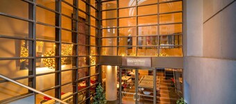 ibis Melbourne Hotel and Apartments