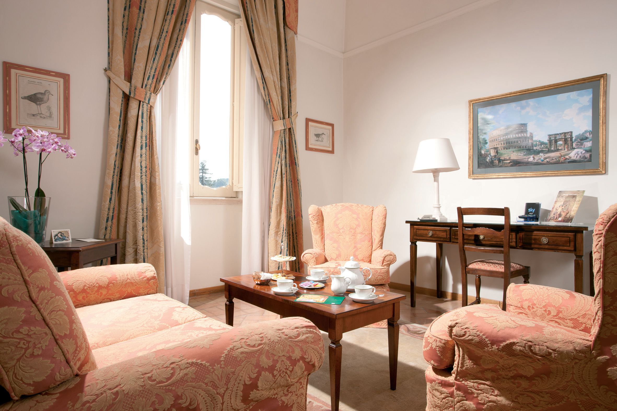 1 bedroom, down duvets, minibar, in-room safe