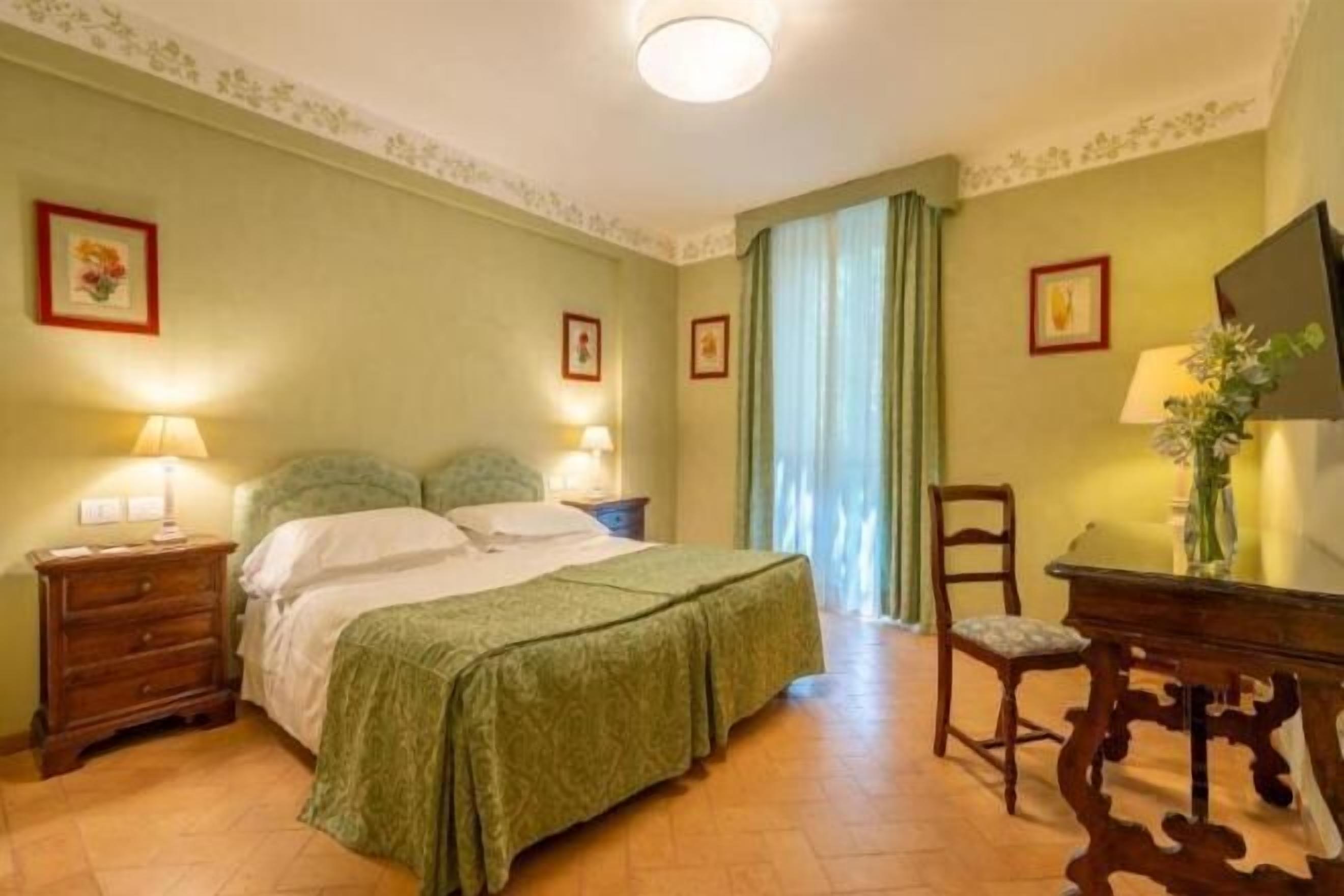 Down duvets, minibar, in-room safe, desk