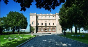 Esterni