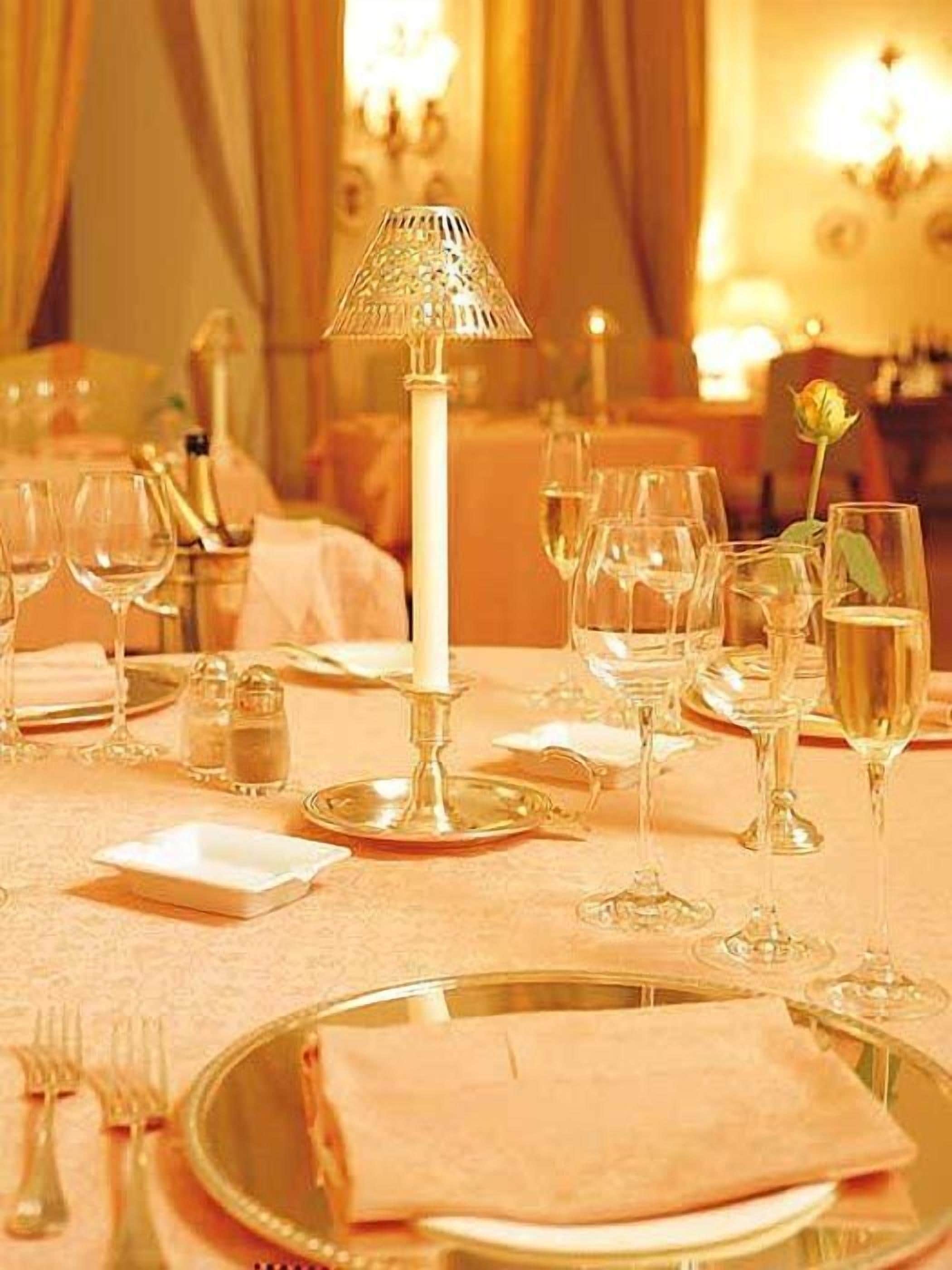 breakfast, lunch, dinner served; italian cuisine, garden views