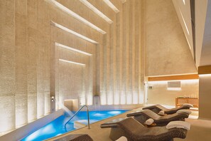 Couples treatment room(s), body treatments, hydrotherapy, aromatherapy