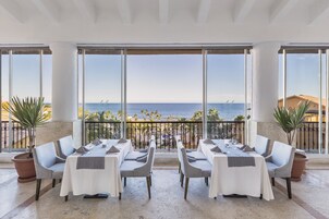 9 restaurants, breakfast, lunch, dinner served; Italian cuisine