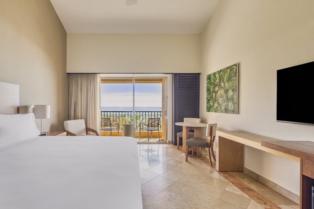 Deluxe Room, 1 King Bed