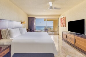 Villa Master Suite Ocean View | Literie de qualité, couette en duvet, lit avec matelas à plateau-coussin