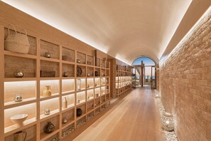 Couples treatment room(s), body treatments, hydrotherapy, aromatherapy