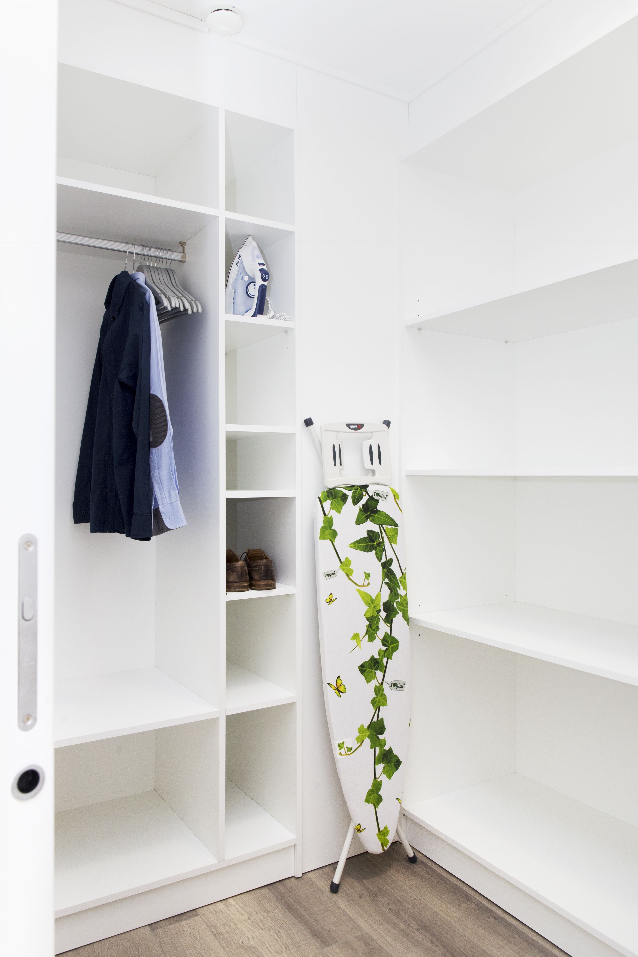 junior suite | bathroom amenities | shower, hair dryer, bidet, towels